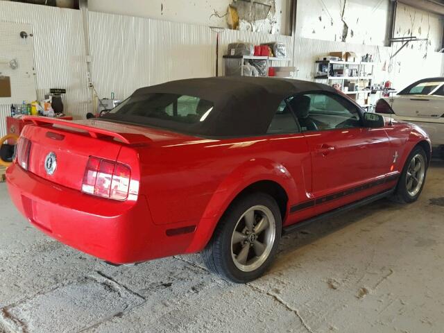 1ZVHT84N665230018 - 2006 FORD MUSTANG RED photo 4