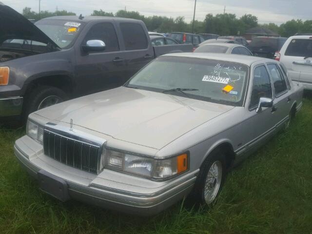 1LNCM83W0MY783954 - 1991 LINCOLN TOWN CAR C SILVER photo 2