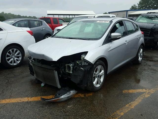 1FADP3K23EL367029 - 2014 FORD FOCUS SILVER photo 2