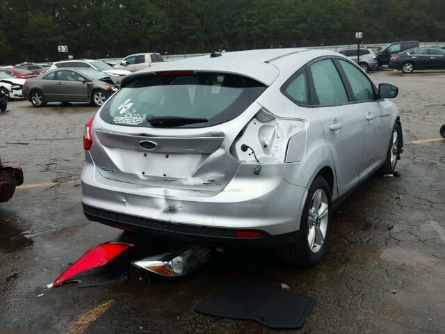 1FADP3K23EL367029 - 2014 FORD FOCUS SILVER photo 4