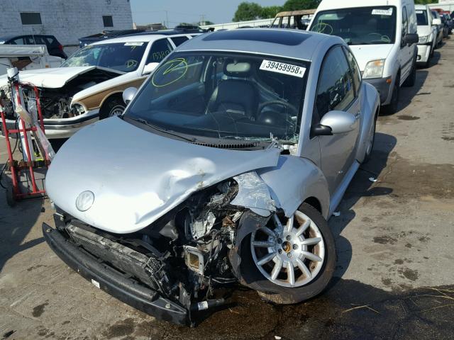 3VWCK31C35M416675 - 2005 VOLKSWAGEN NEW BEETLE 银色 照片 2