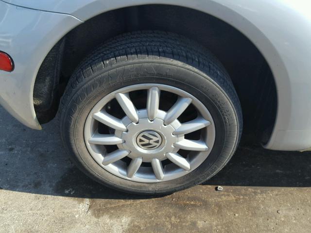 3VWCK31C35M416675 - 2005 VOLKSWAGEN NEW BEETLE 银色 照片 9