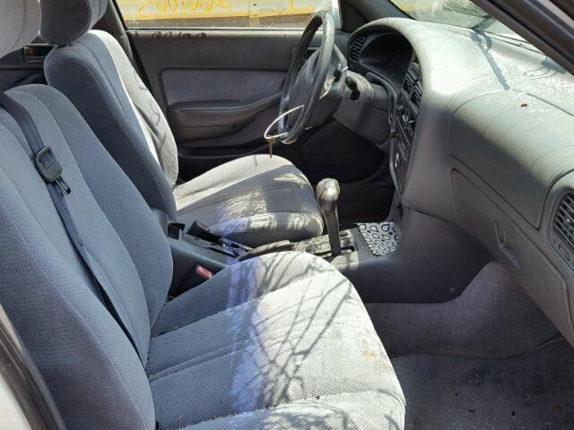 4T1BG12K0TU680502 - 1996 TOYOTA CAMRY DX WHITE photo 5