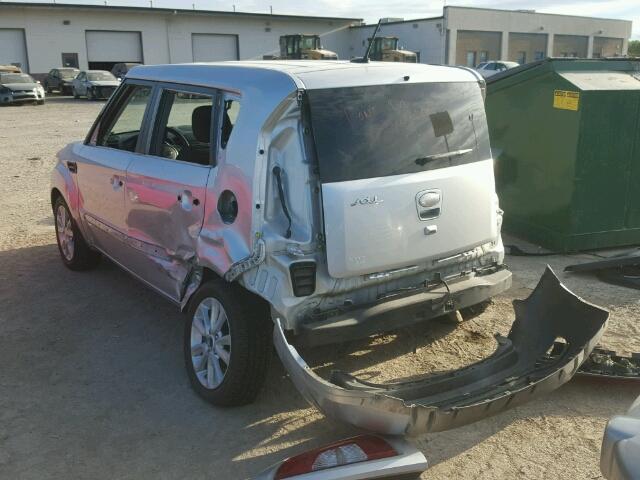 KNDJT2A60D7581488 - 2013 KIA SOUL + SILVER photo 3