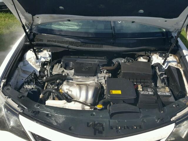 4T1BF1FK5CU588332 - 2012 TOYOTA CAMRY BASE WHITE photo 7