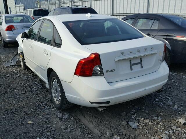 YV1672MS7B2547944 - 2011 VOLVO S40 T5 WHITE photo 3