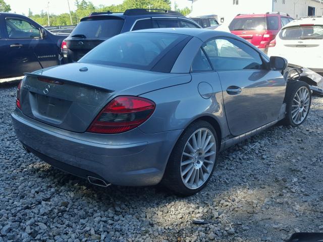 WDBWK58F29F188037 - 2009 MERCEDES-BENZ SLK 350 GRAY photo 4