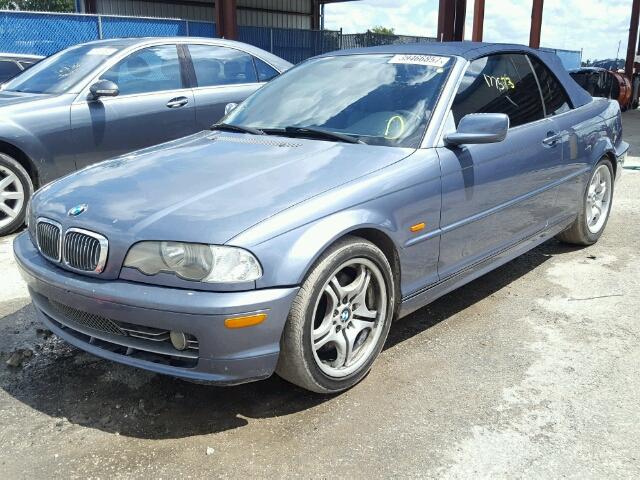 WBABS53431JU81997 - 2001 BMW 330 CI BLUE photo 2