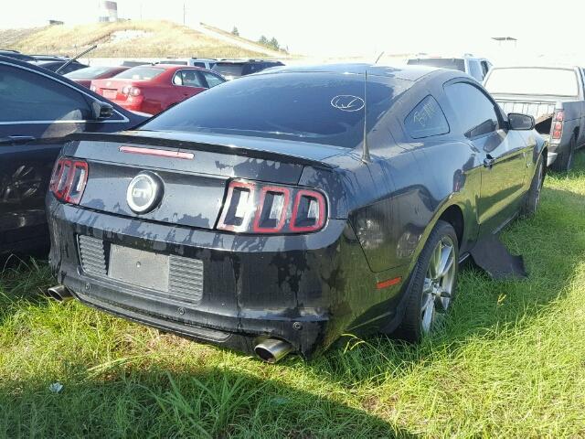 1ZVBP8CF5D5213650 - 2013 FORD MUSTANG BLACK photo 4