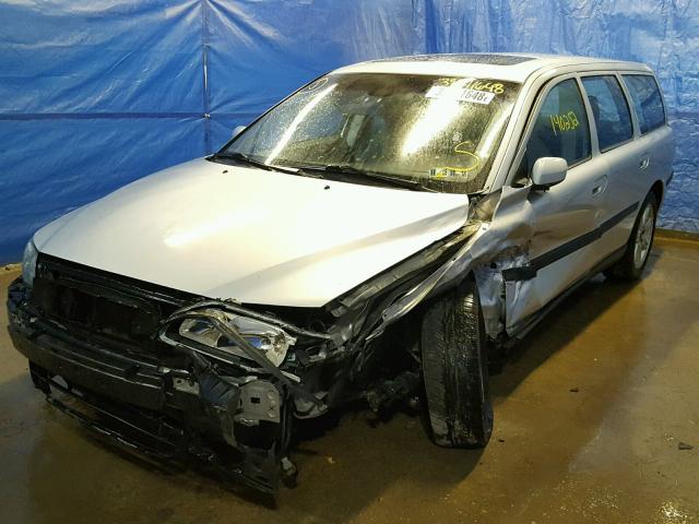 YV1SW59V042411681 - 2004 VOLVO V70 FWD SILVER photo 2