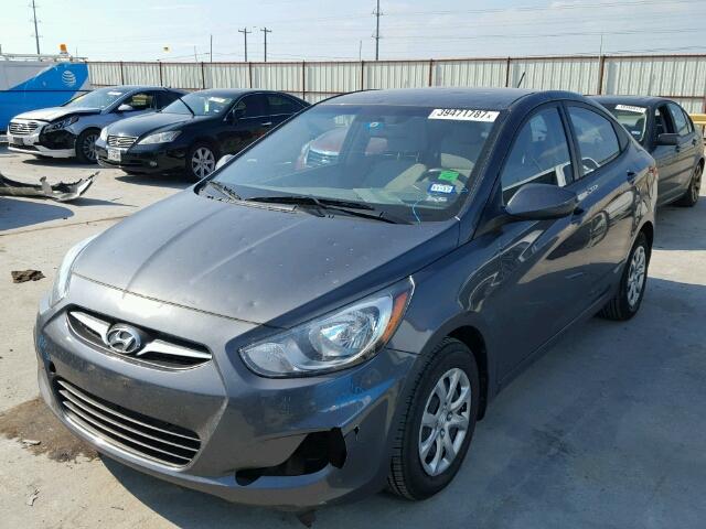 KMHCT4AEXDU375474 - 2013 HYUNDAI ACCENT GLS GRAY photo 2