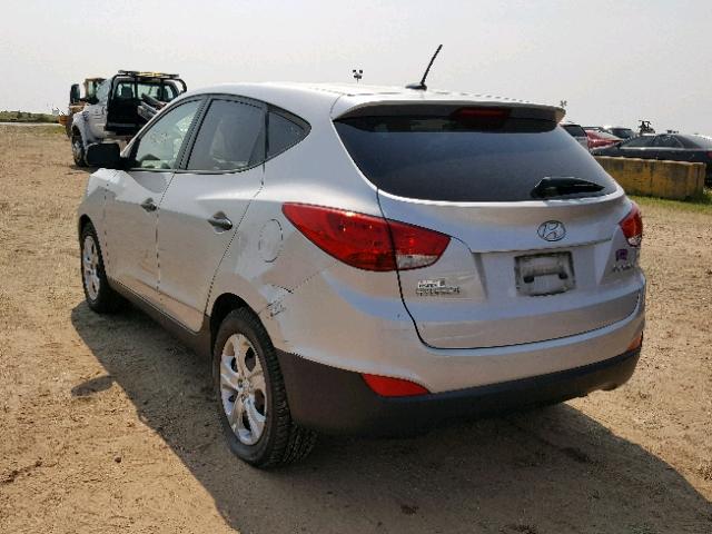 KM8JT3AB1CU521766 - 2012 HYUNDAI TUCSON GL SILVER photo 3