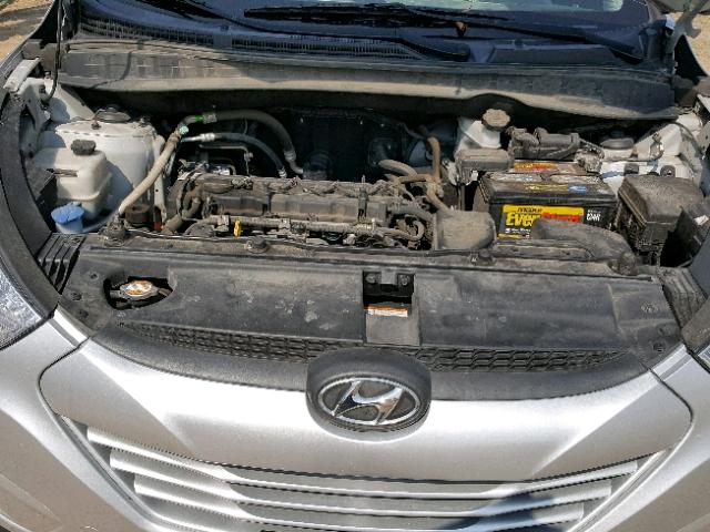 KM8JT3AB1CU521766 - 2012 HYUNDAI TUCSON GL SILVER photo 7