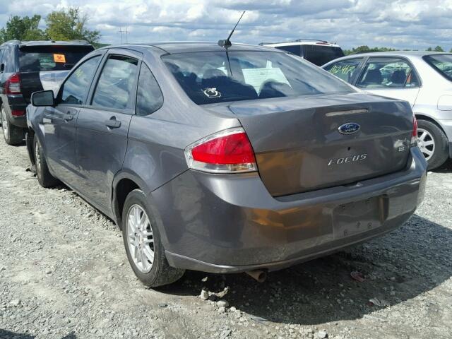 1FAHP35N99W239891 - 2009 FORD FOCUS SE GRAY photo 3