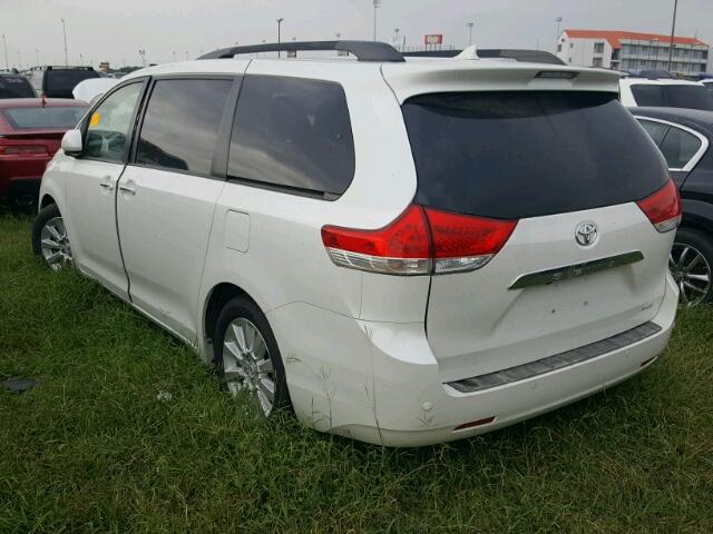 5TDYK3DC1BS023127 - 2011 TOYOTA SIENNA WHITE photo 3