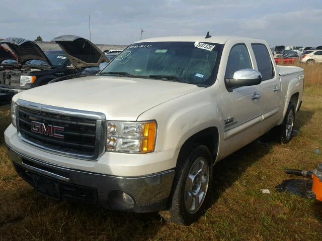 3GTP2VE32BG376318 - 2011 GMC SIERRA K15 WHITE photo 2