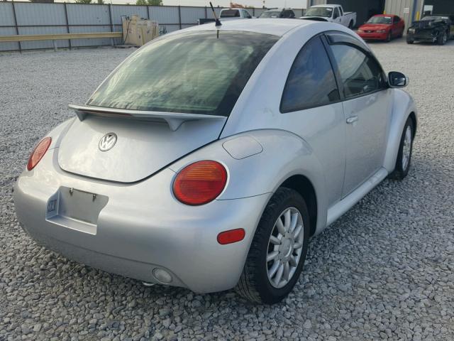 3VWCR31C24M423398 - 2004 VOLKSWAGEN NEW BEETLE 青绿色 照片 4