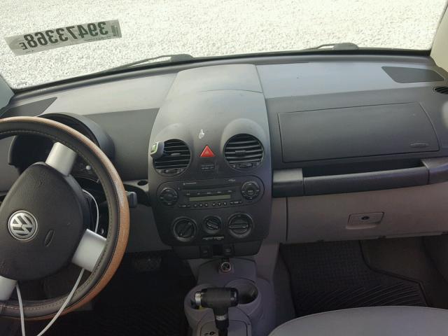 3VWCR31C24M423398 - 2004 VOLKSWAGEN NEW BEETLE 青绿色 照片 9