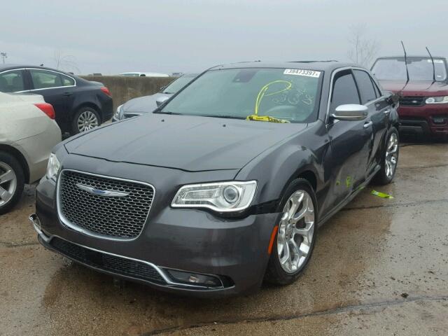 2C3CCAPT8HH557938 - 2017 CHRYSLER 300C GRAY photo 2