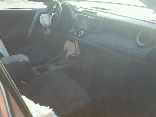 2T3ZFREV7GW244037 - 2016 TOYOTA RAV4 LE Gümüş foto 5