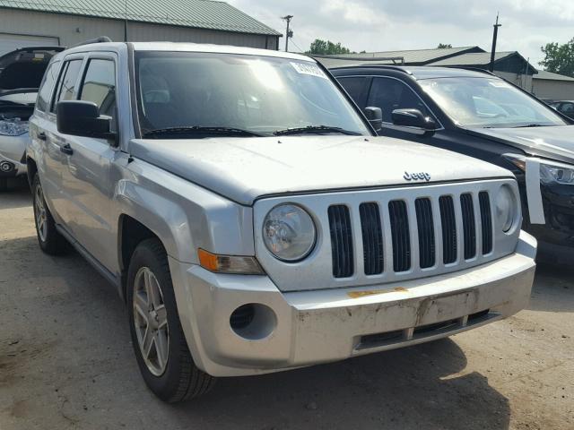 1J8FF28WX8D573613 - 2008 JEEP PATRIOT SP SILVER photo 1