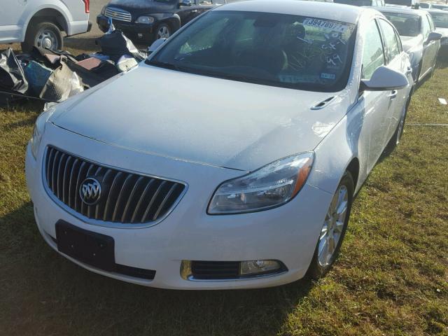 2G4GS5ER4D9214719 - 2013 BUICK REGAL WHITE photo 2