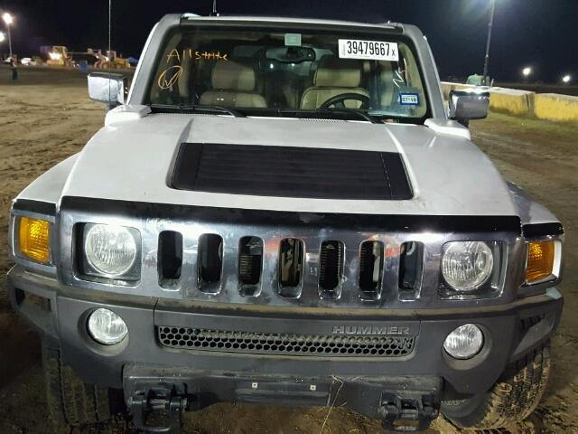 5GTDN13E978180051 - 2007 HUMMER H3 WHITE photo 7