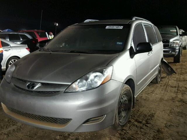 5TDZK23C19S273624 - 2009 TOYOTA SIENNA CE SILVER photo 2