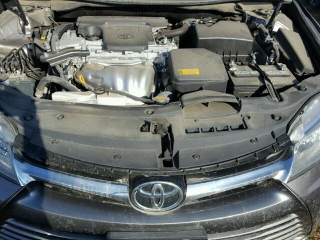 4T4BF1FK6FR490761 - 2015 TOYOTA CAMRY GRAY photo 7