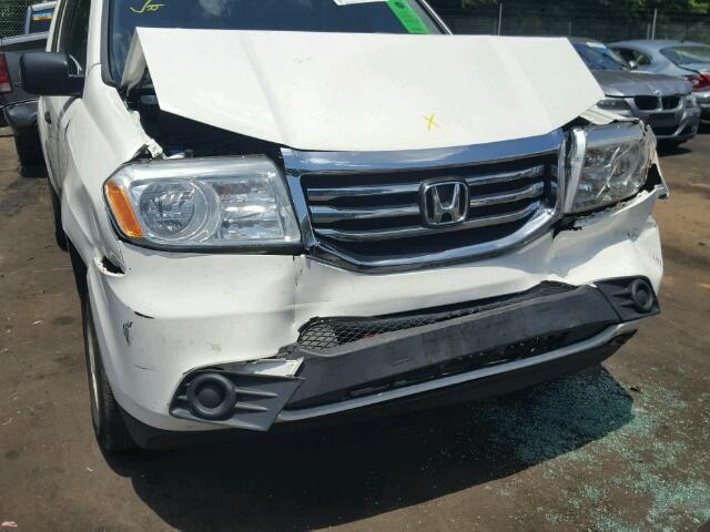 5FNYF3H23DB043800 - 2013 HONDA PILOT LX WHITE photo 9