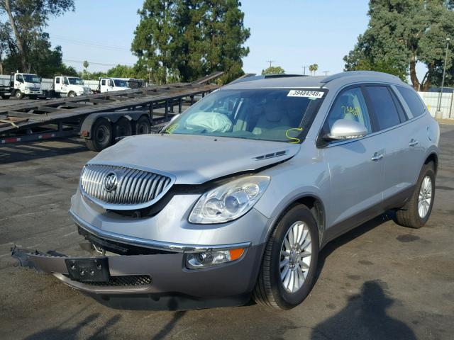 5GAKRBED8BJ242538 - 2011 BUICK ENCLAVE CX SILVER photo 2