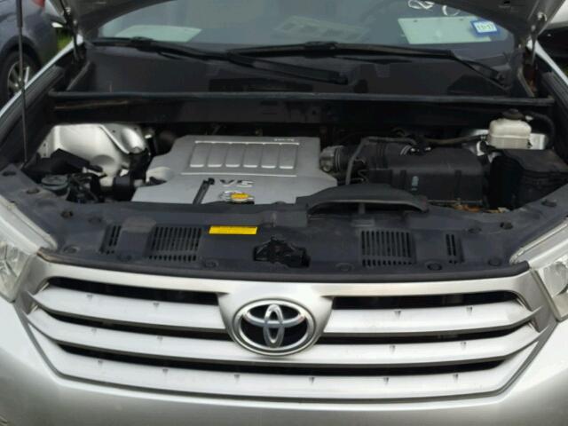 5TDZK3EH4DS096249 - 2013 TOYOTA HIGHLANDER SILVER photo 7