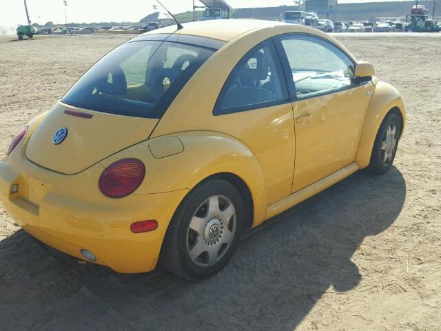 3VWCD21C1YM487348 - 2000 VOLKSWAGEN NEW BEETLE YELLOW photo 4