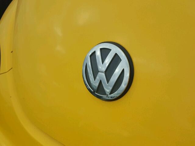 3VWCD21C1YM487348 - 2000 VOLKSWAGEN NEW BEETLE YELLOW photo 9