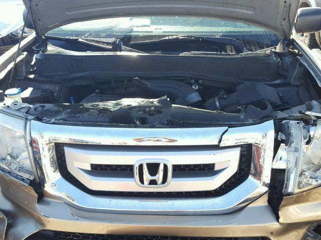 5FNYF48259B039129 - 2009 HONDA PILOT LX TAN photo 7