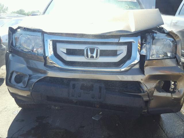 5FNYF48259B039129 - 2009 HONDA PILOT LX TAN photo 9