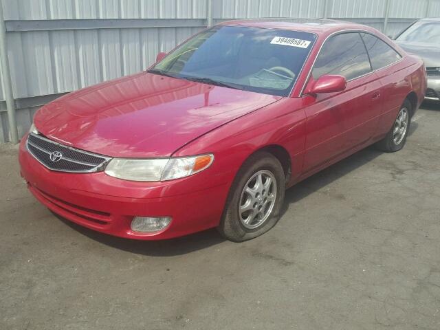 2T1CG22P6YC355075 - 2000 TOYOTA CAMRY SOLA RED photo 2