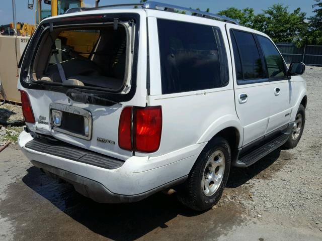 5LMFU28R62LJ12518 - 2002 LINCOLN NAVIGATOR WHITE photo 4
