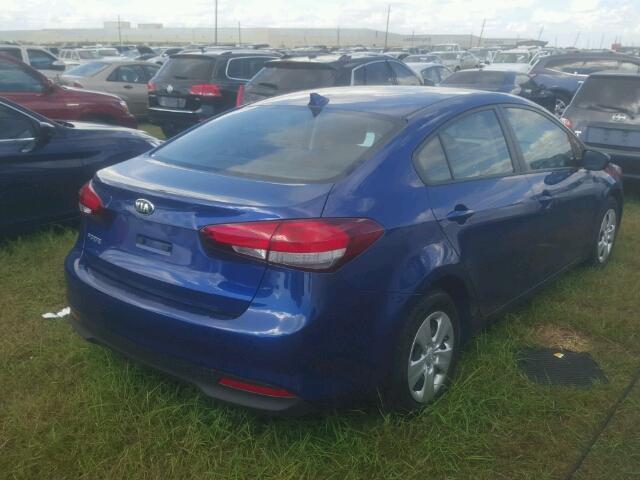 3KPFK4A76HE094833 - 2017 KIA FORTE LX BLUE photo 4