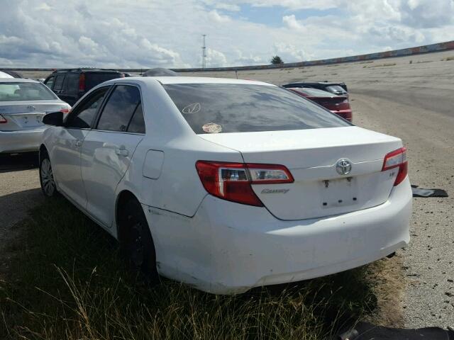 4T1BF1FK1DU663125 - 2013 TOYOTA CAMRY L WHITE photo 3