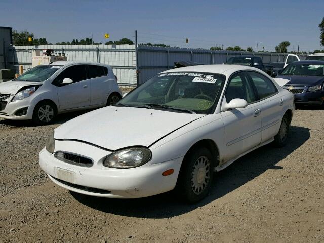 1MEFM50U8WA644362 - 1998 MERCURY SABLE GS WHITE photo 2