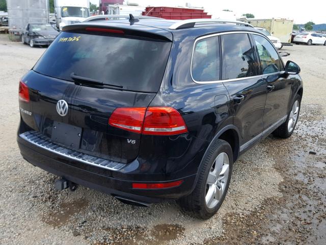 WVGEF9BP1DD005480 - 2013 VOLKSWAGEN TOUAREG V6 BLACK photo 4