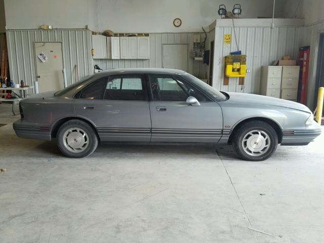 1G3HN52K2S4829597 - 1995 OLDSMOBILE 88 ROYALE SILVER photo 9