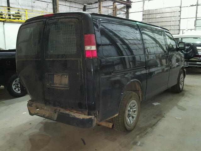 1GCSHAF47D1149703 - 2013 CHEVROLET EXPRESS G1 BLACK photo 4