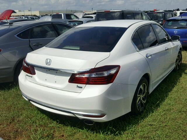 1HGCR2F30HA020076 - 2017 HONDA ACCORD WHITE photo 4