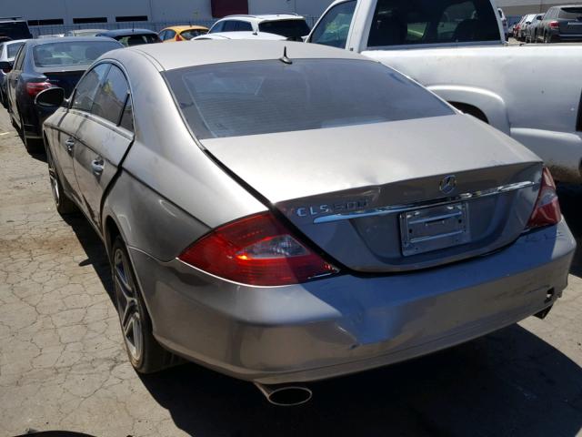 WDDDJ75X36A057444 - 2006 MERCEDES-BENZ CLS 500C GRAY photo 3