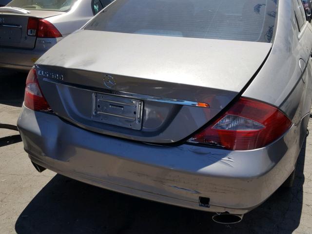 WDDDJ75X36A057444 - 2006 MERCEDES-BENZ CLS 500C GRAY photo 9