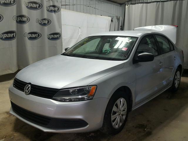 3VW2K7AJ1EM234278 - 2014 VOLKSWAGEN JETTA BASE 银色 照片 2