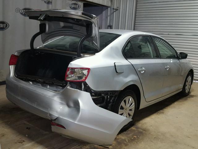 3VW2K7AJ1EM234278 - 2014 VOLKSWAGEN JETTA BASE 银色 照片 4