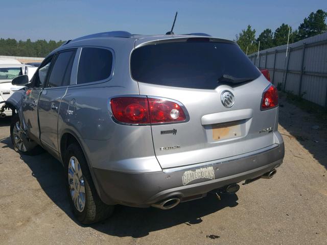 5GAKRCED7BJ105452 - 2011 BUICK ENCLAVE CX SILVER photo 3